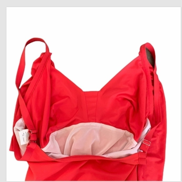 Jantzen Classics Red Ruched Tummy Surplice Top Sz 24W One-Piece Swimsuit #234B - Picture 3 of 6